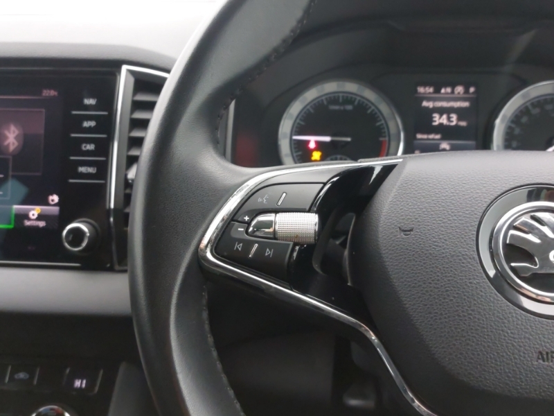 Skoda Karoq 1.5 Tsi Se L Dsg Black #17