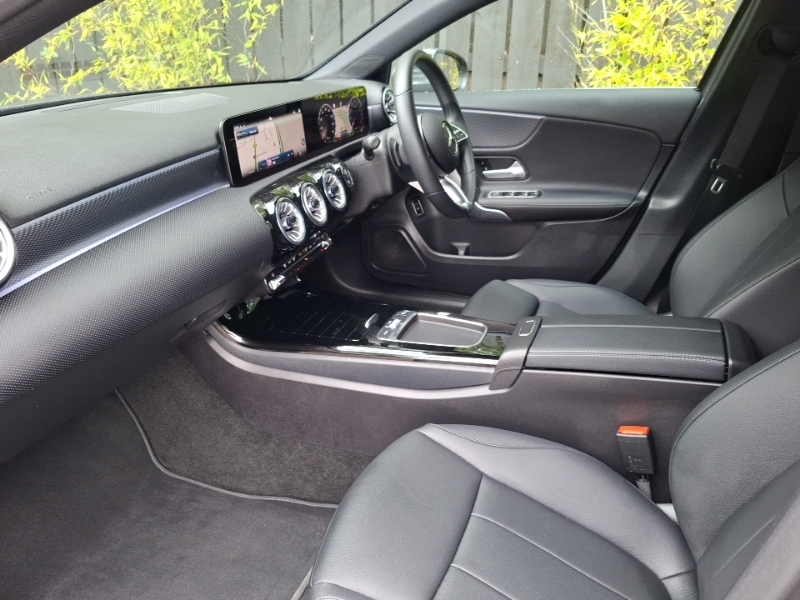 Mercedes-Benz A Class 1.3 A200h Mhev Amg Line Premium Plus 7G-dct Euro  #5