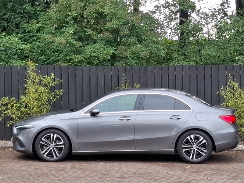 Mercedes-Benz A Class 1.3 A200h Mhev Amg Line Premium Plus 7G-dct Euro  #4