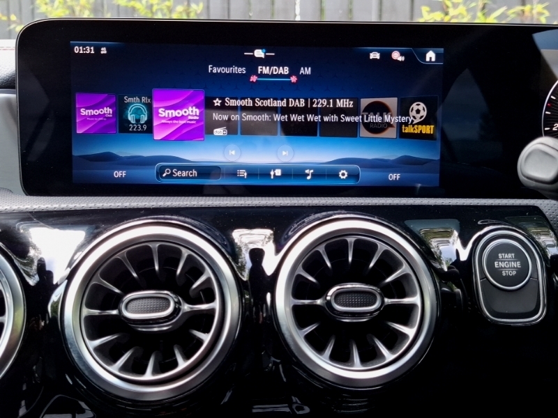 Mercedes-Benz CLA Class Cla 250 200Kw Eq Amg Line Prem Ed 85Kwh Red #11