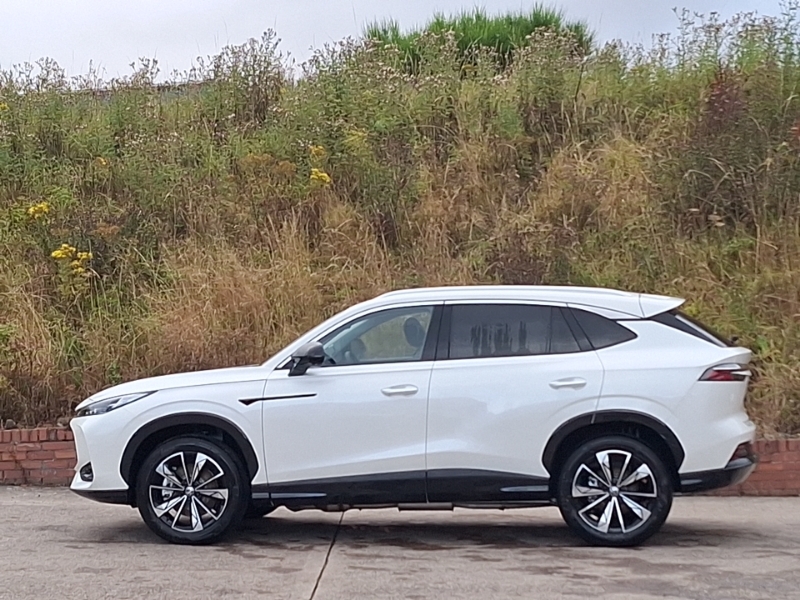 MG HS 1.5 T-gdi Hybrid Se White #4