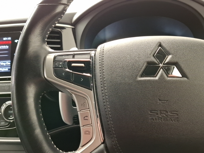 Mitsubishi Outlander 2.0 Mivec Black Cvt 4Wd Euro 6 Ss Black #12
