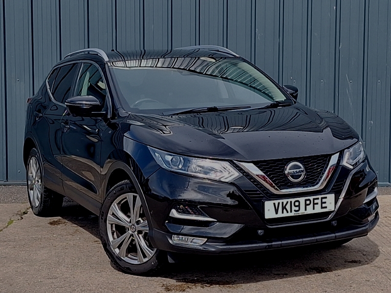 Nissan Qashqai 1.3 Dig-t N-connecta Black