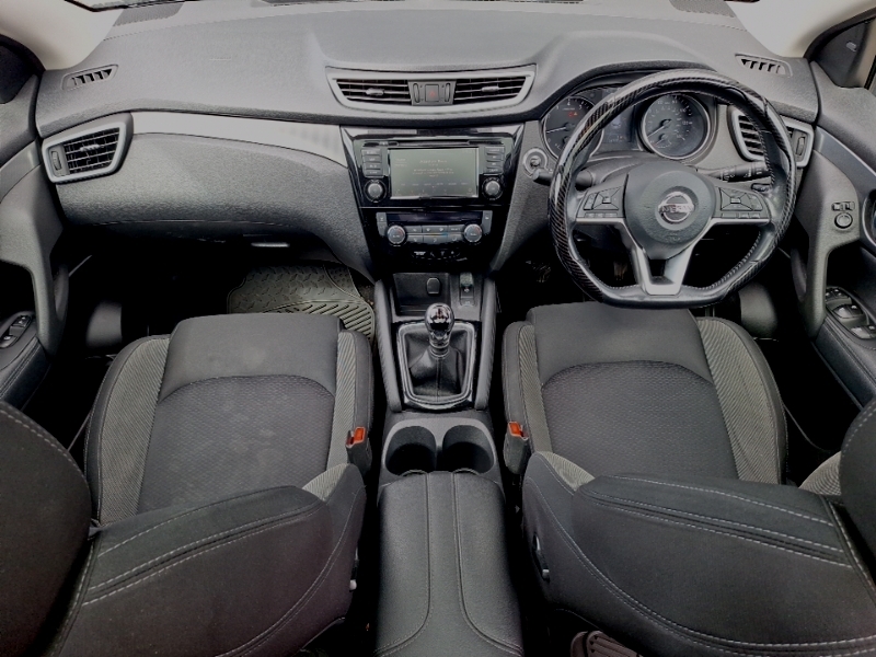 Nissan Qashqai 1.3 Dig-t N-connecta Black #3