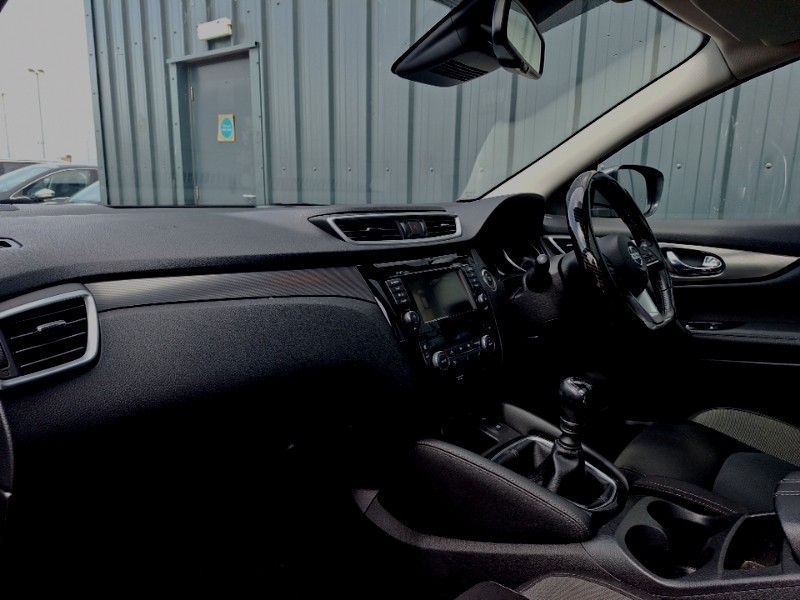 Nissan Qashqai 1.3 Dig-t N-connecta Black #5