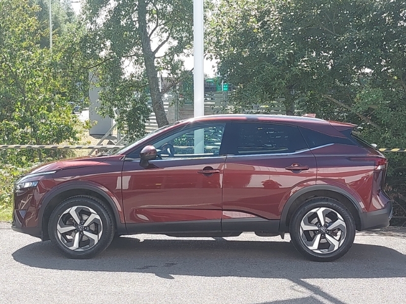 Nissan Qashqai 1.3 Dig-t Mh N-connecta Glass Roof Red #4