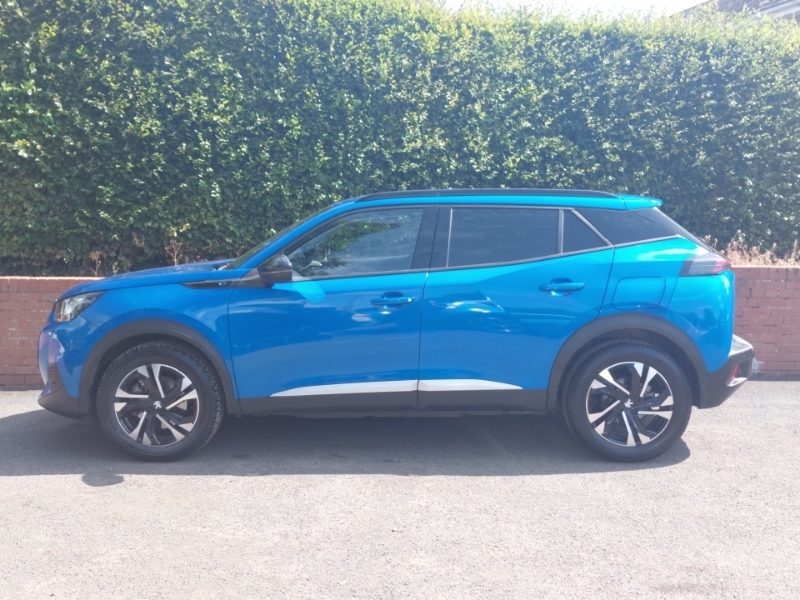 Peugeot e-2008 100Kw Allure Premium 50Kwh 11Kwch Blue #4