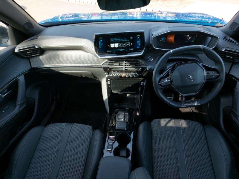 Peugeot e-2008 100Kw Gt 50Kwh Blue #3