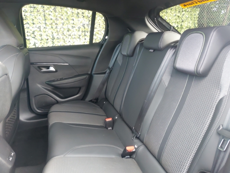 Peugeot 208 1.2 Puretech 100 Gt Eat8 Black #6