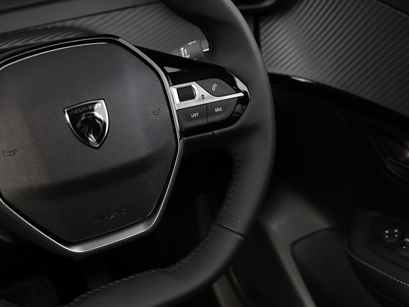 Peugeot 208 1.2 Hybrid 110 Gt E-dsc6 Black #14