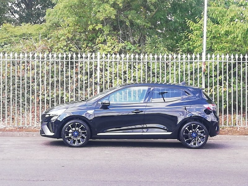 Renault Clio 1.6 E-tech Fh 145 Techno Esprit Alpine Black #4