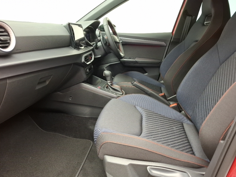 Seat Arona 1.0 Tsi 115 Fr Black Edition Dsg Red #5
