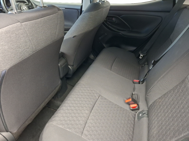 Toyota Yaris 1.5 Hybrid Icon Cvt White #6