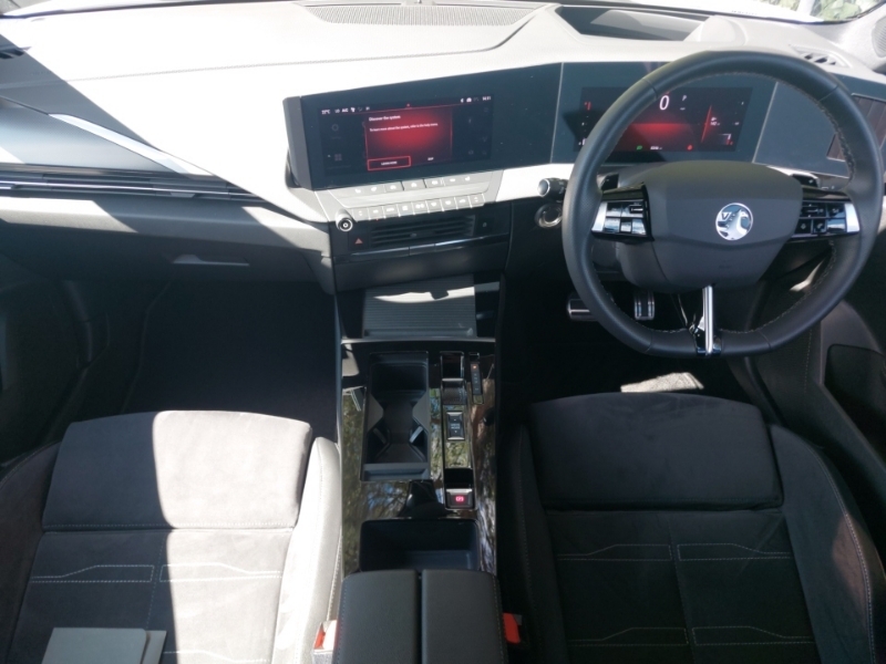 Vauxhall Astra 1.5 Turbo D Ultimate White #3