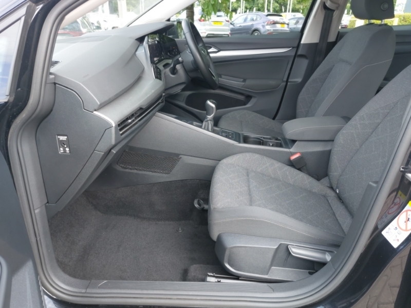 Volkswagen Golf 1.5 Tsi Life Black #5