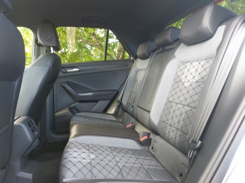 Volkswagen T-Roc 1.5 Tsi R-line Silver #6