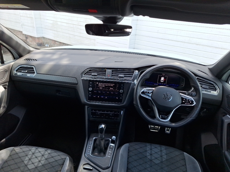 Volkswagen Tiguan 2.0 Tdi R-line Dsg White #3