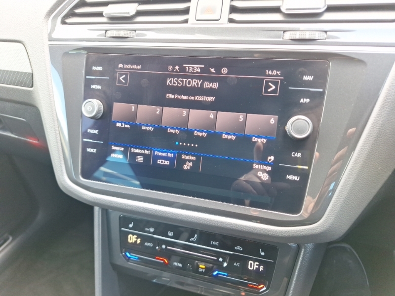 Volkswagen Tiguan 1.5 Tsi 150 Active Dsg Black #11