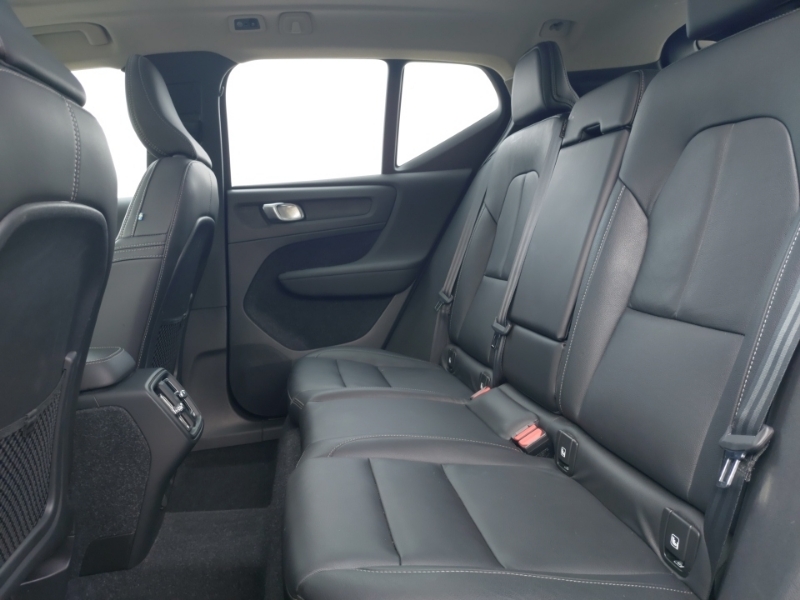 Volvo XC40 1.5 T3 163 Inscription Pro Geartronic White #6