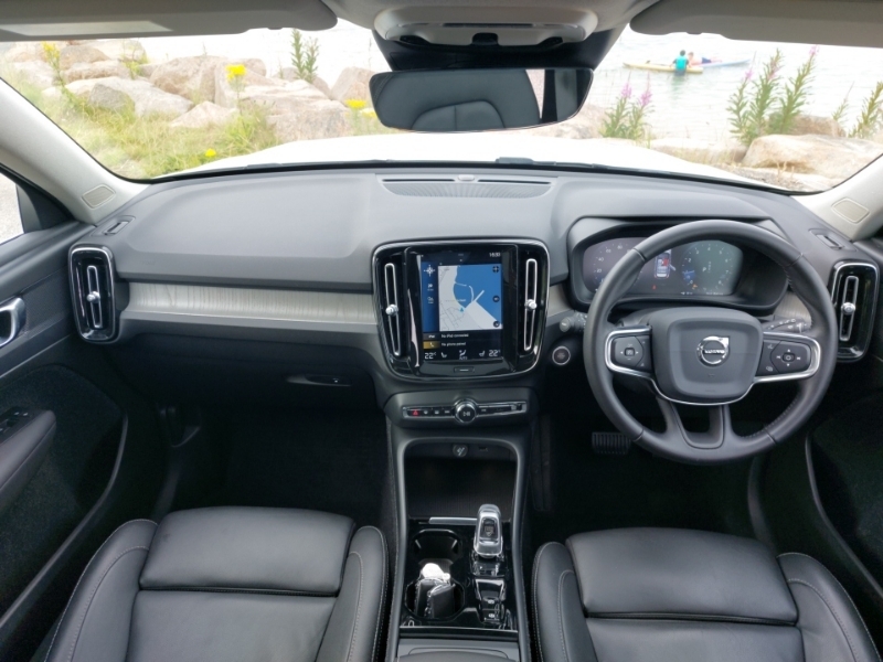 Volvo XC40 1.5 T3 163 Inscription Pro Geartronic White #3