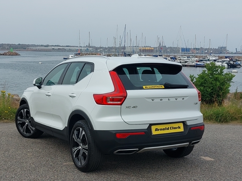 Volvo XC40 1.5 T3 163 Inscription Pro Geartronic White #2