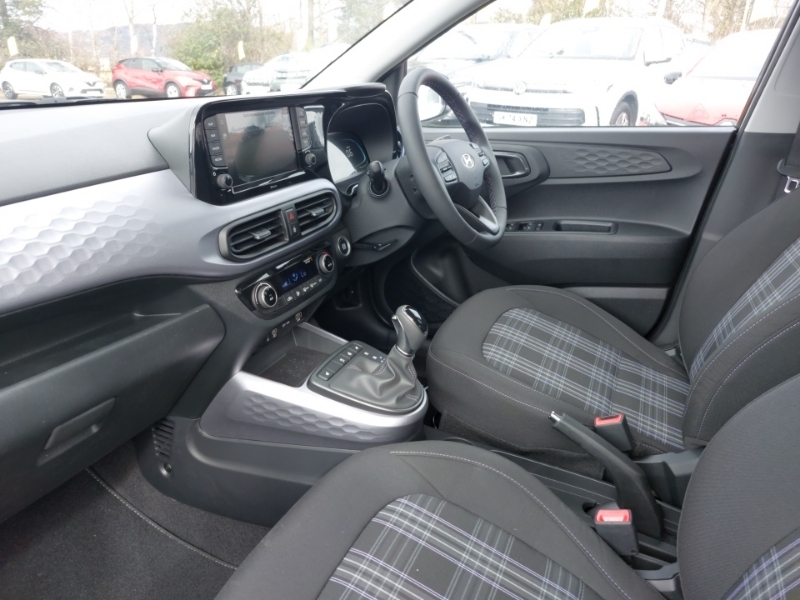 Hyundai I10 1.2 79 Premium Nav Black #5