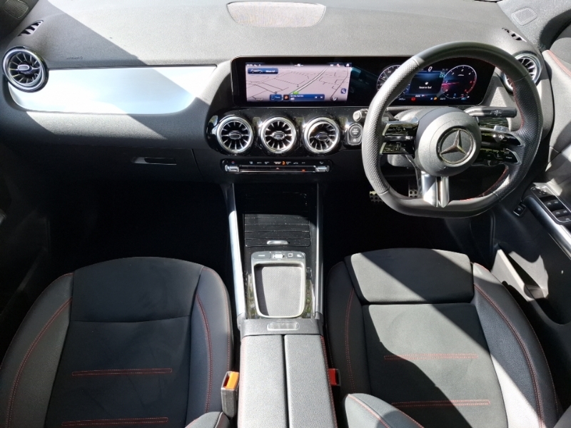 Mercedes-Benz GLA Class Gla 200D Amg Line Executive White #3
