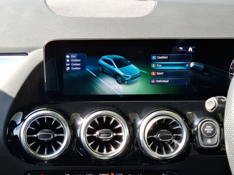 Mercedes-Benz GLA Class 1.3 Gla200h Mhev Amg Line Premium Suv Grey #15