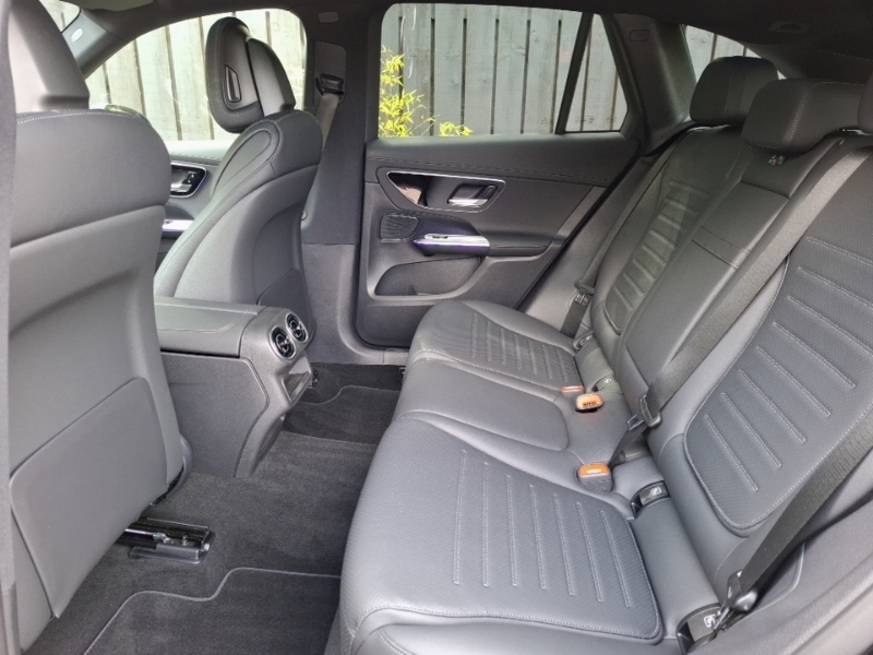 Mercedes-Benz GLC Class Glc 300De 4Matic Amg Line Premium 9G-tronic Black #6