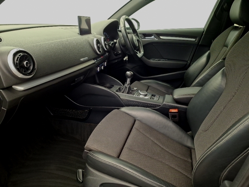 Audi A3 1.5 Tfsi S Line White #5