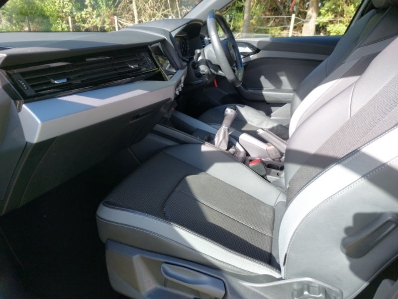 Audi A1 30 Tfsi 110 Black Edition Silver #5