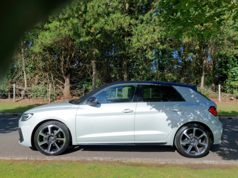 Audi A1 30 Tfsi 110 Black Edition Silver #4