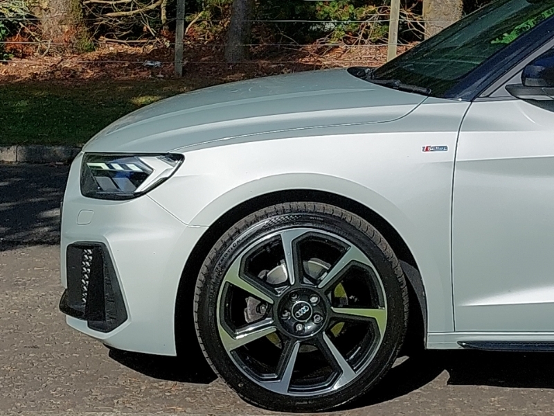Audi A1 Audi A1 Sportback Sport 30 Tfsi 110 Ps S Tronic White #19