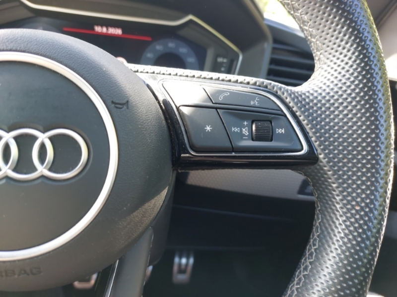 Audi A1 Audi A1 Sportback Sport 30 Tfsi 110 Ps S Tronic White #13