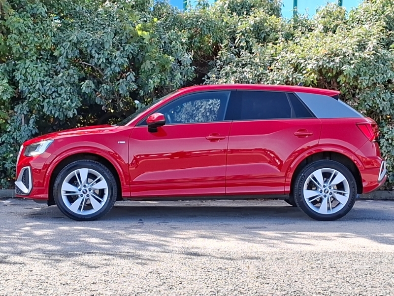 Audi Q2 35 Tfsi S Line S Tronic Red #4