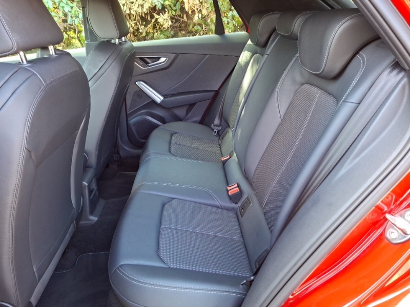 Audi Q2 35 Tfsi S Line S Tronic Red #6