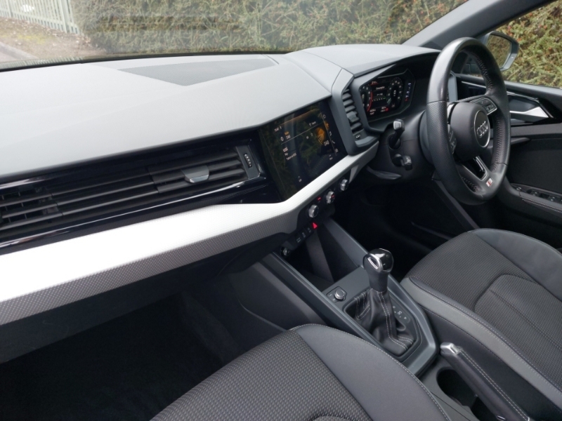 Audi A1 35 Tfsi S Line S Tronic Black #5