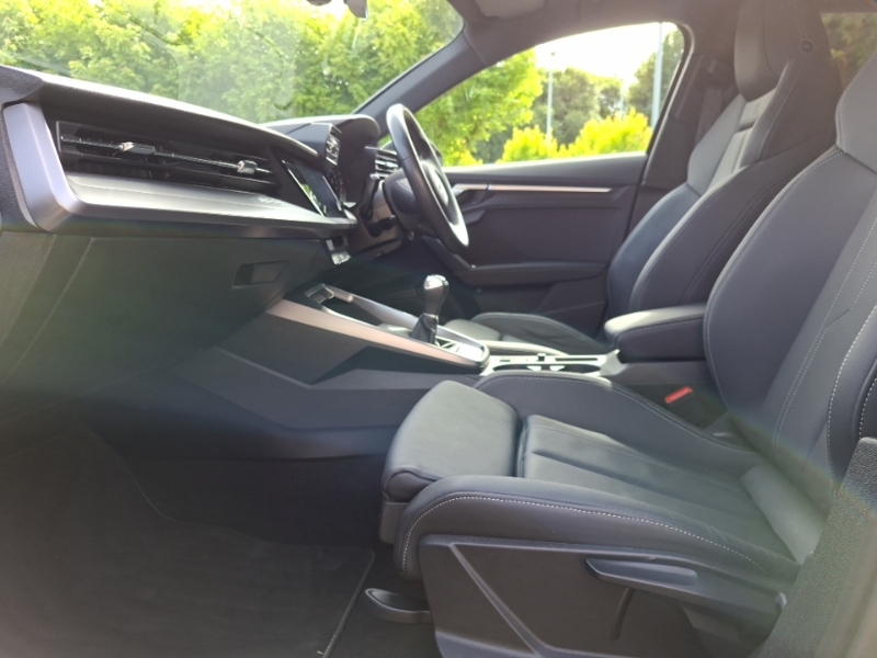 Audi A3 30 Tfsi S Line Black #4