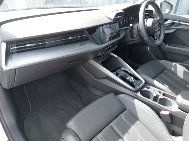 Audi A3 35 Tfsi S Line S Tronic Comfortsound RF21KYR White #5