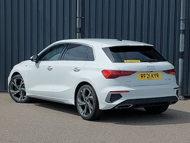 Audi A3 35 Tfsi S Line S Tronic Comfortsound RF21KYR White #2