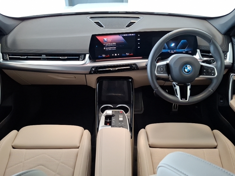 BMW iX1 150Kw Edrive20 M Sport 65Kwh White #3
