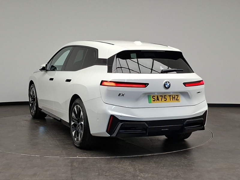 BMW iX 300Kw Xdrive45 M Sport 101Kwh White #2
