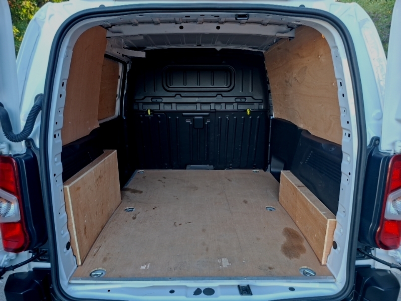 Citroen Berlingo 1.5 Bluehdi 950Kg Enterprise Ed 100Ps 6 Speed Ss White #18