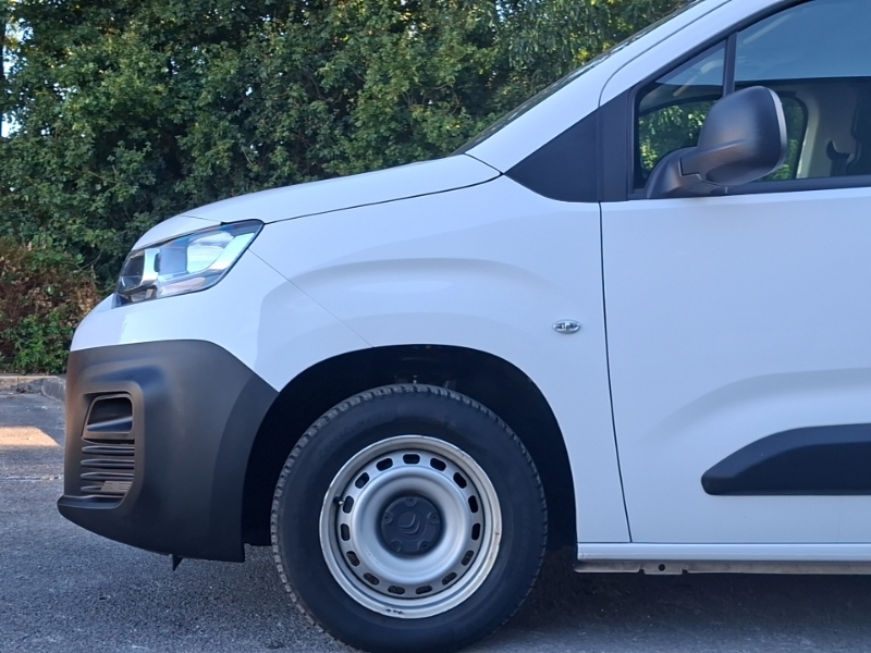 Citroen Berlingo 1.5 Bluehdi 950Kg Enterprise Ed 100Ps 6 Speed Ss White #19
