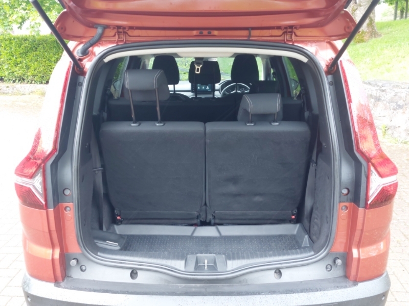 Dacia Jogger 1.6 Hybrid Extreme Mpv Hybrid Euro Green #17