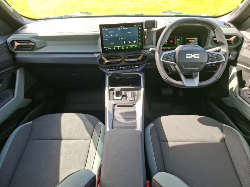 Dacia Bigster 1.8 Hybrid 155 Journey Estate Green #3