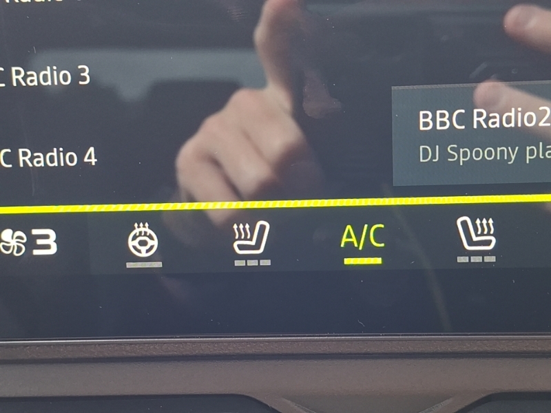 Dacia Bigster 1.8 Hybrid 155 Journey Estate Green #16