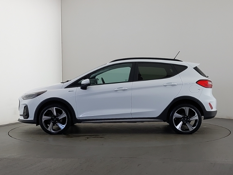 Ford Fiesta 1.0 Ecoboost Hybrid Mhev 125 Titanium Rear Black #4