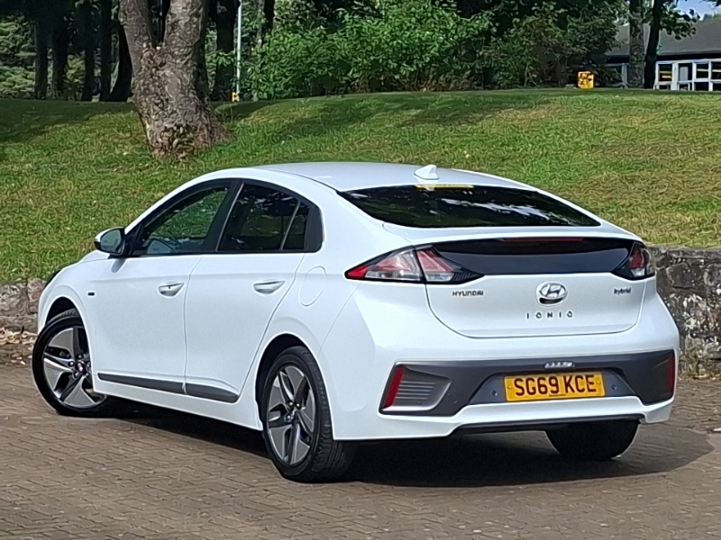 Hyundai Ioniq 1.6 Gdi Hybrid Premium Se Dct White #2