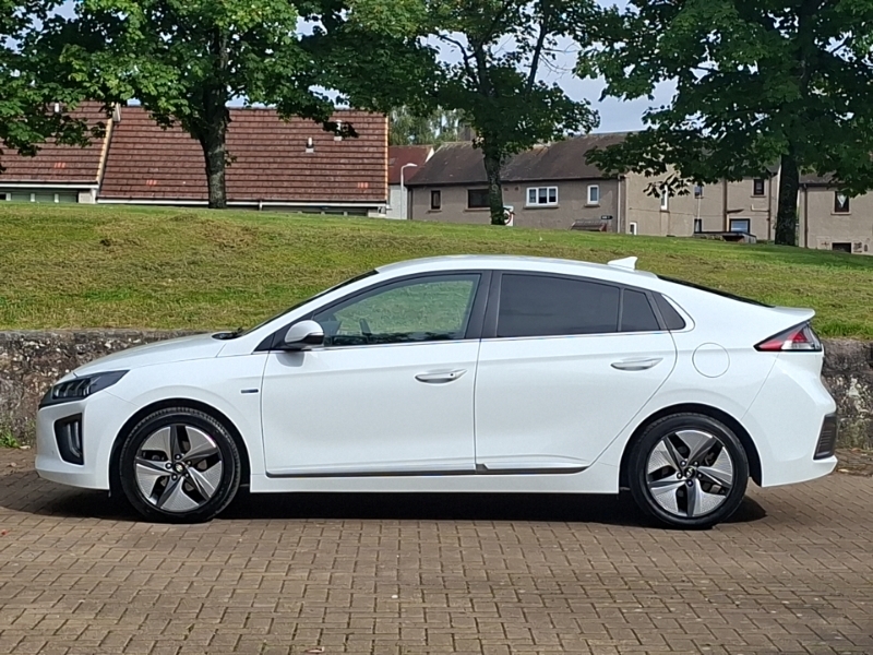 Hyundai Ioniq 1.6 Gdi Hybrid Premium Se Dct White #4